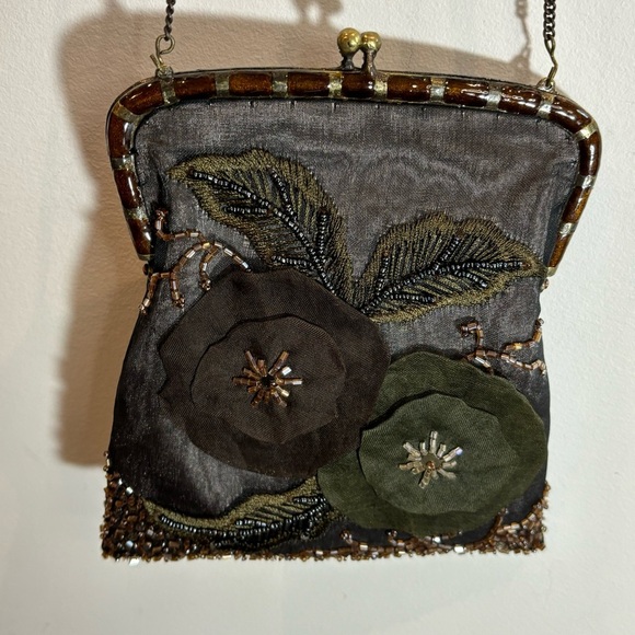 UNBRANDED Silk Made In India Metal Chain Floral Appliqués Coin Purse Closure - Picture 6 of 9